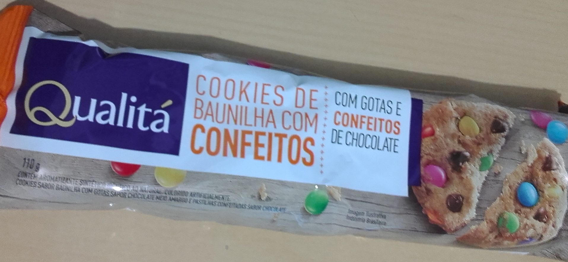 Cookies de baunilha co confeitos Qualitá