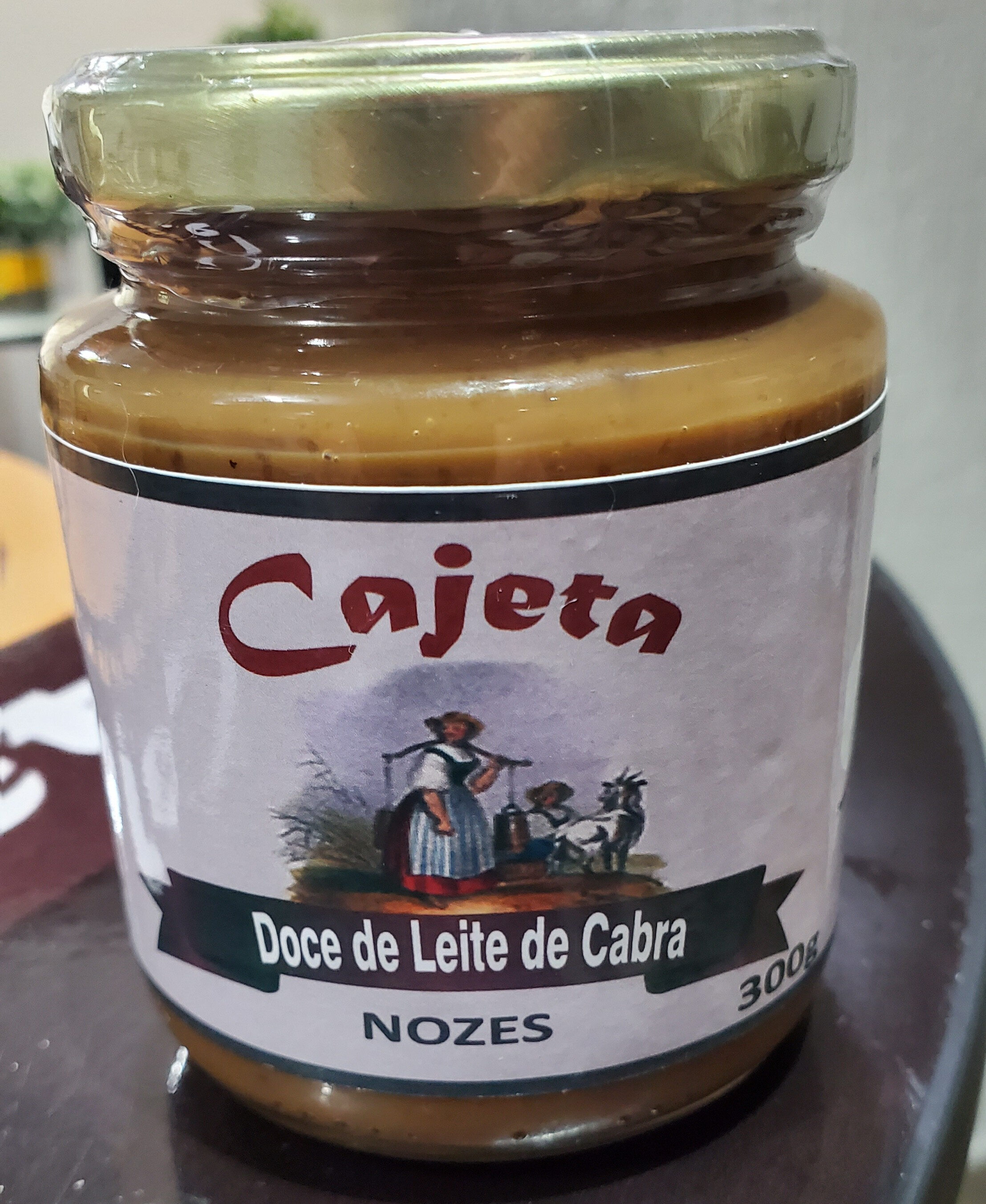 Doce de leite de cabra com Nozes Cajeta
