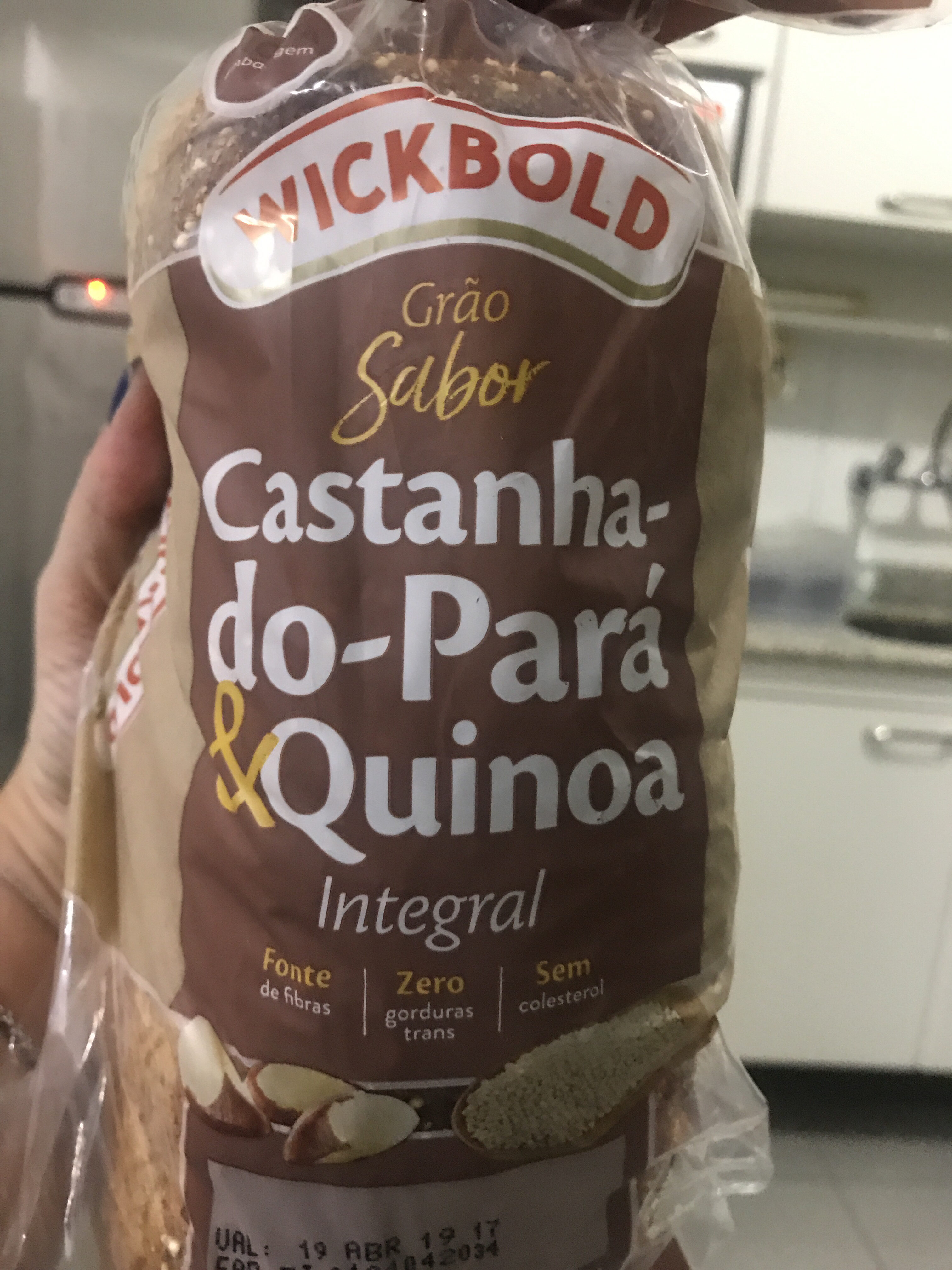 Pão integral de Castanha do Pará e Quinoa da Wickbold 