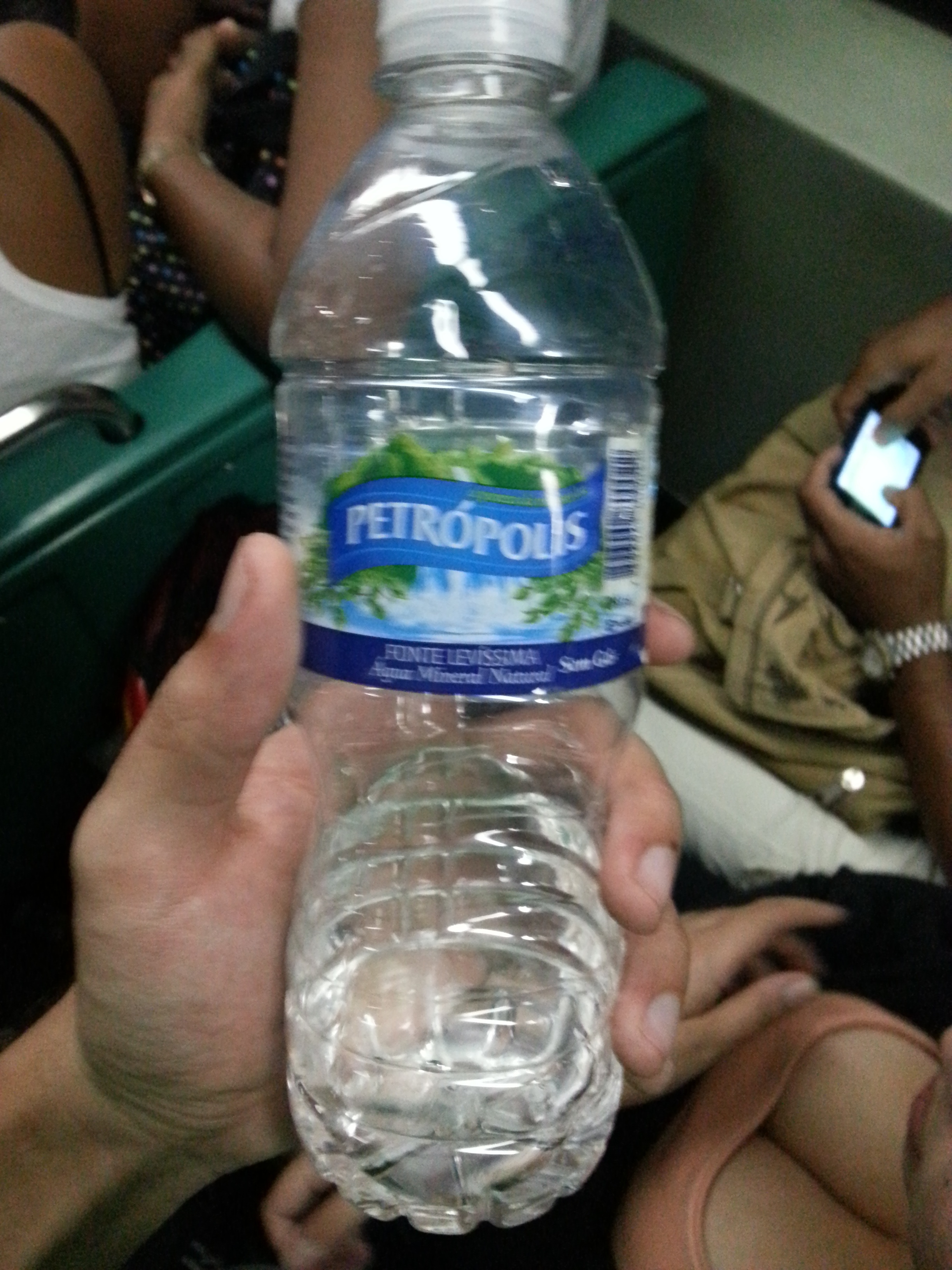 Água Mineral Natural Petrópolis